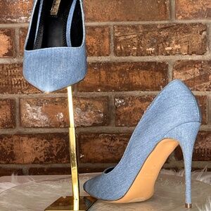 “Liliana” Light Wash Denim, Pointed Toe, Stiletto Pumps
